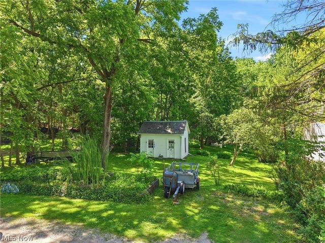 250 E Washington Street, Chagrin Falls, OH 44022