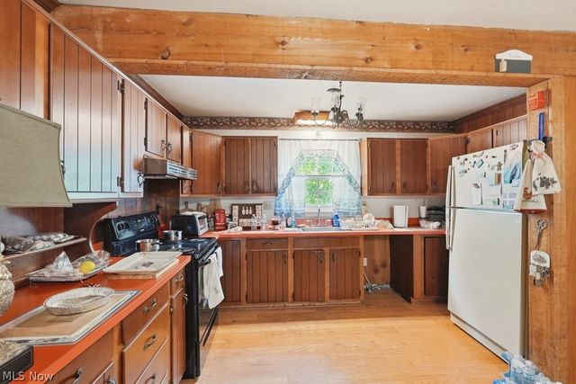 250 E Washington Street, Chagrin Falls, OH 44022