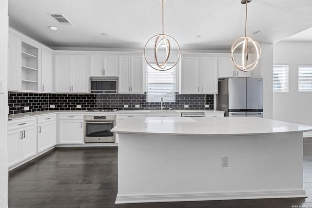 619 Hidden View St., New Braunfels, TX 78130