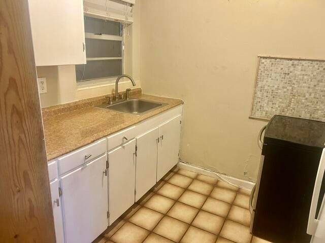 4122 Bougainvillea Street, West Palm Beach, FL 33406