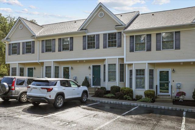 203 Alexandra Court, Carmel, NY 10512