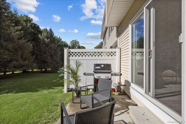 203 Alexandra Court, Carmel, NY 10512