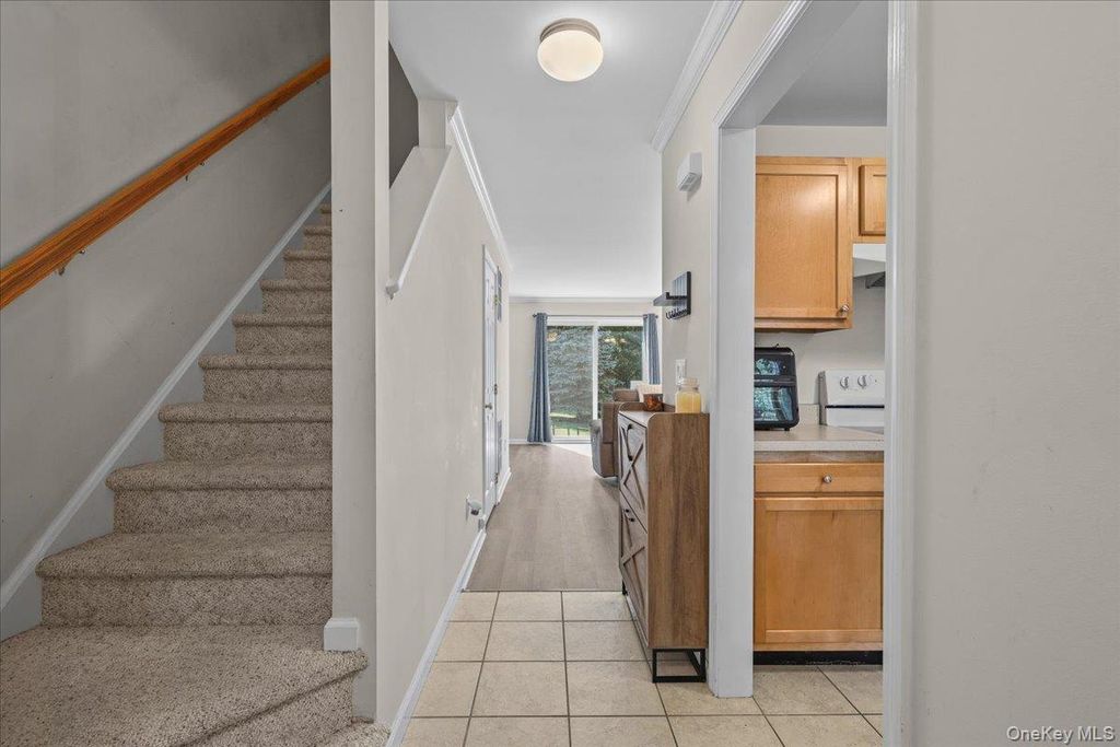 203 Alexandra Court, Carmel, NY 10512 — photo 3