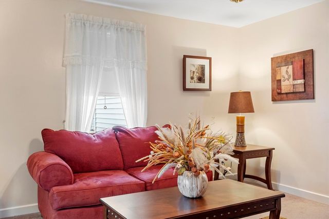 210 7th Avenue, Lowell, MA 01854