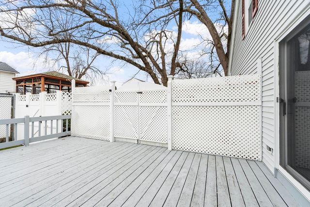 210 7th Avenue, Lowell, MA 01854