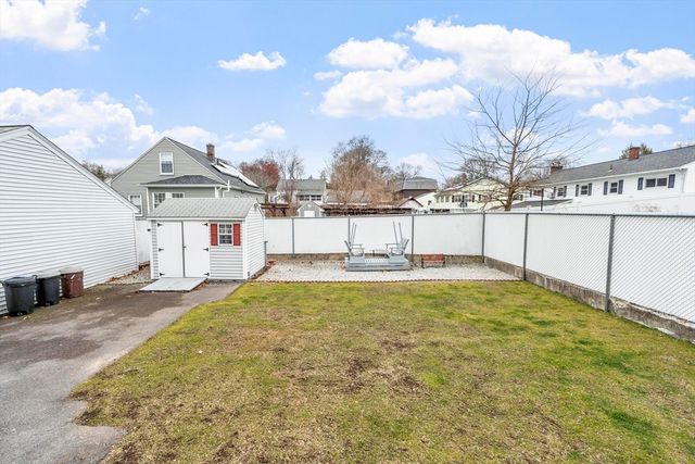 210 7th Avenue, Lowell, MA 01854
