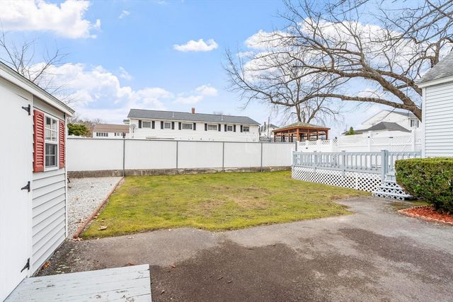 210 7th Avenue, Lowell, MA 01854