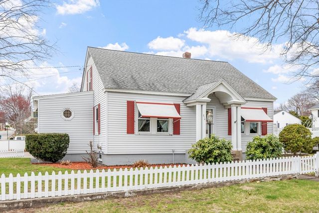 210 7th Avenue, Lowell, MA 01854