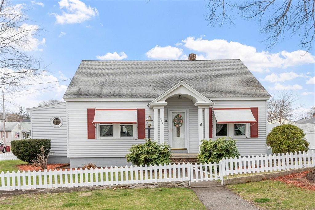 210 7th Avenue, Lowell, MA 01854