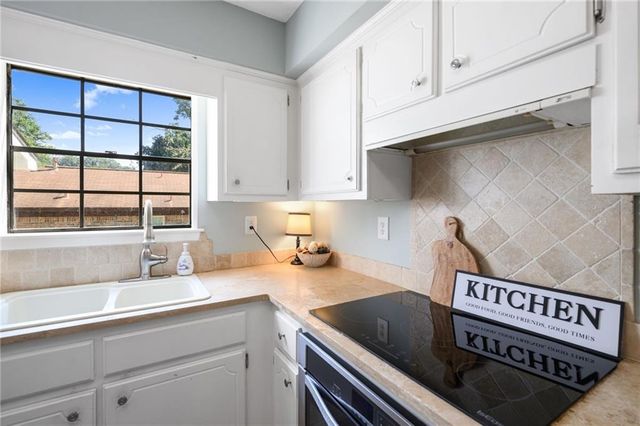 6133 Hampton Oaks Drive, Mobile, AL 36693