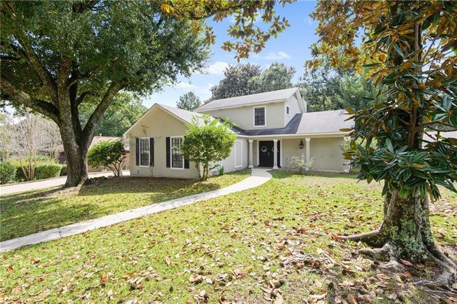6133 Hampton Oaks Drive, Mobile, AL 36693