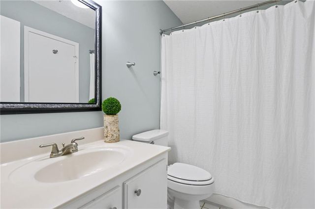 6133 Hampton Oaks Drive, Mobile, AL 36693