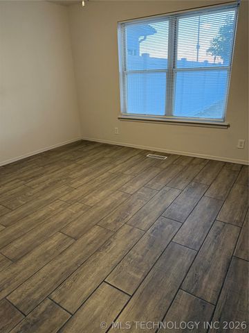 11022 S 85th East Avenue, Tulsa, OK 74133