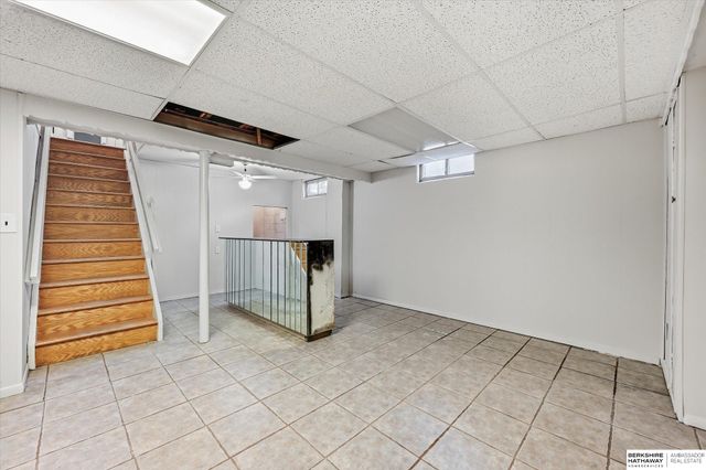 4502 B Street, Omaha, NE 68106