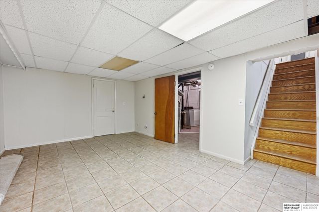 4502 B Street, Omaha, NE 68106