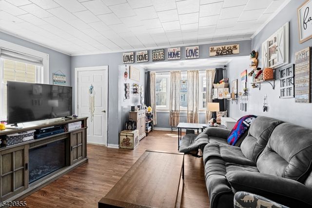 25 Shepherd Pl, Kearny Town, NJ 07032