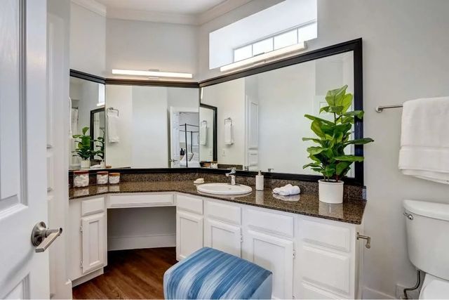 17250 Knoll Trail Drive 1605, Dallas, TX 75248