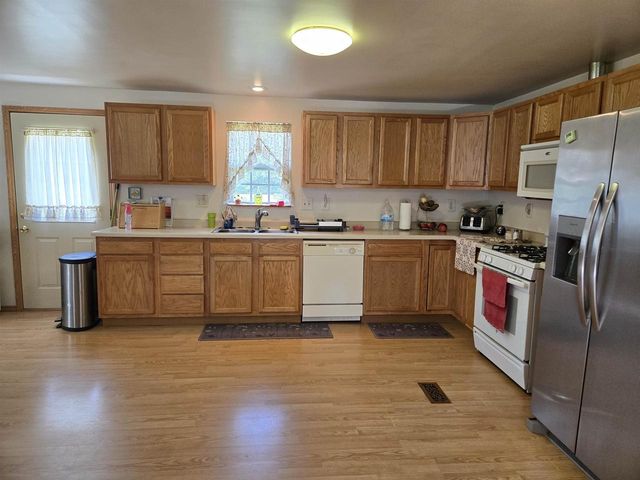 942 13th Avenue, Arkdale, WI 54613