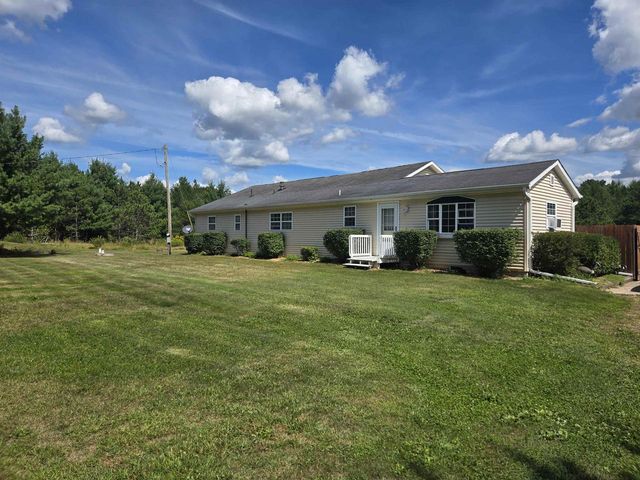 942 13th Avenue, Arkdale, WI 54613