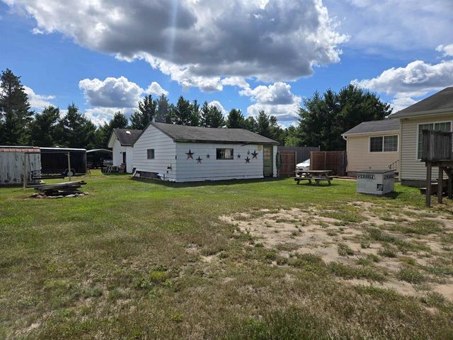 942 13th Avenue, Arkdale, WI 54613
