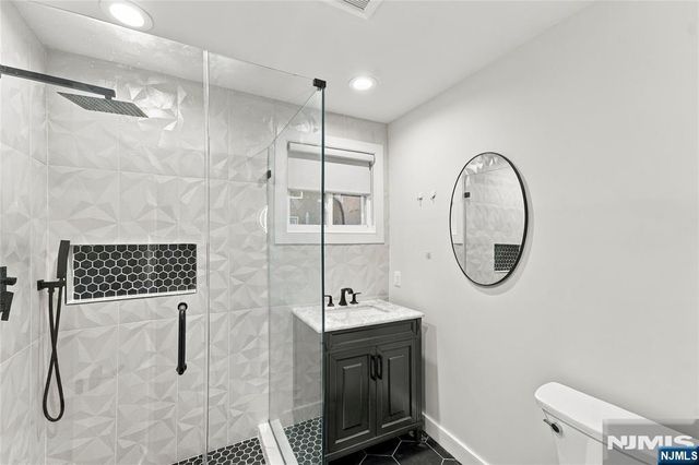 384 Pleasant Avenue, Cliffside Park, NJ 07010