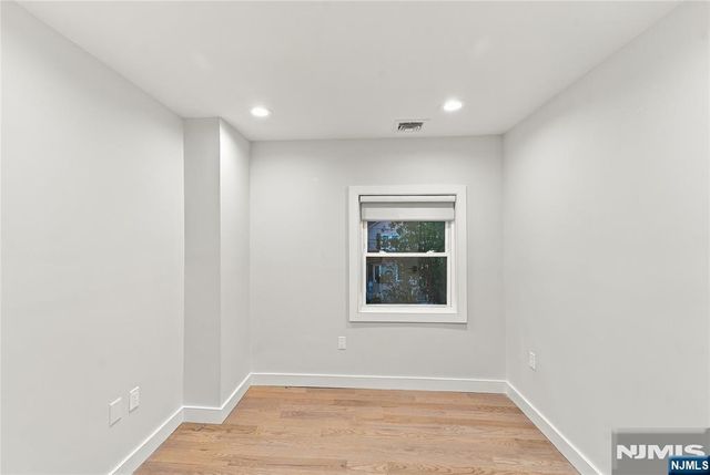 384 Pleasant Avenue, Cliffside Park, NJ 07010