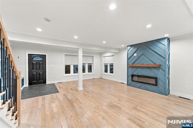 384 Pleasant Avenue, Cliffside Park, NJ 07010