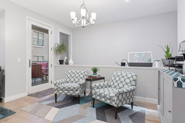 209 8th Street E 201, Saint Paul, MN 55101