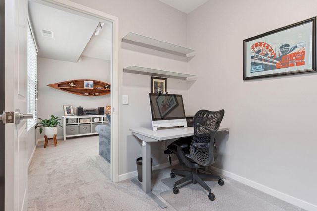 209 8th Street E 201, Saint Paul, MN 55101