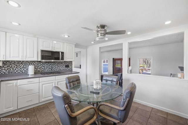 3 Fairfield Court, Manalapan, NJ 07726