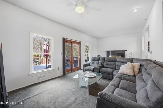 3 Fairfield Court, Manalapan, NJ 07726