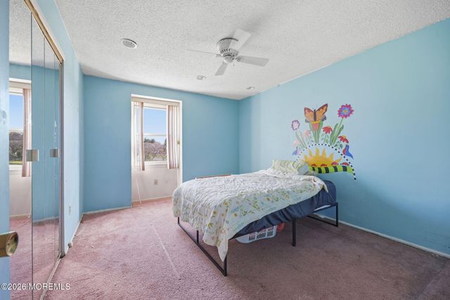 3 Fairfield Court, Manalapan, NJ 07726