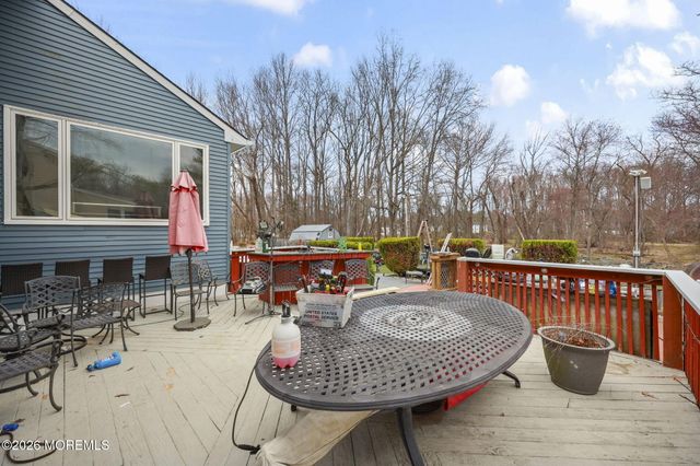 3 Fairfield Court, Manalapan, NJ 07726