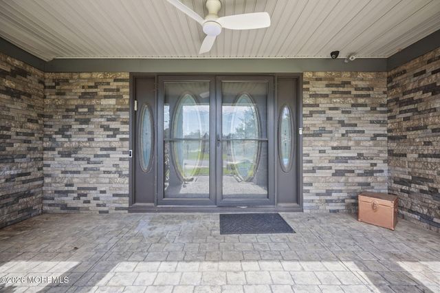 3 Fairfield Court, Manalapan, NJ 07726