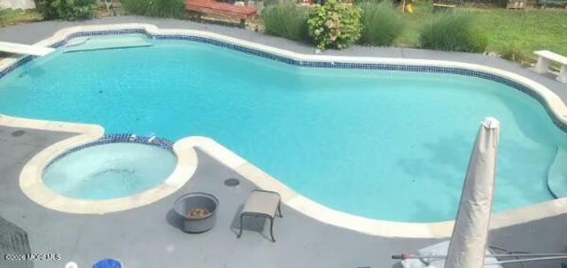 3 Fairfield Court, Manalapan, NJ 07726
