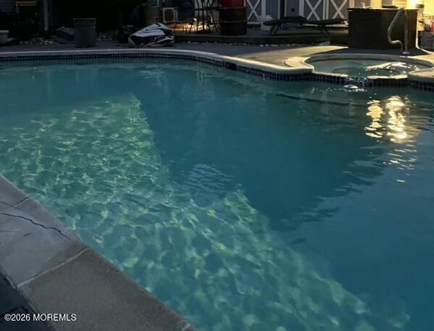 3 Fairfield Court, Manalapan, NJ 07726