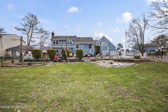 3 Fairfield Court, Manalapan, NJ 07726