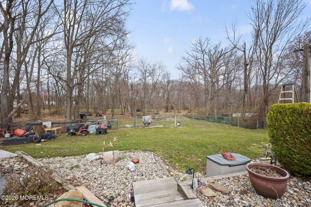 3 Fairfield Court, Manalapan, NJ 07726