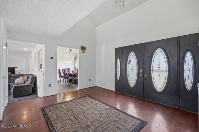 3 Fairfield Court, Manalapan, NJ 07726