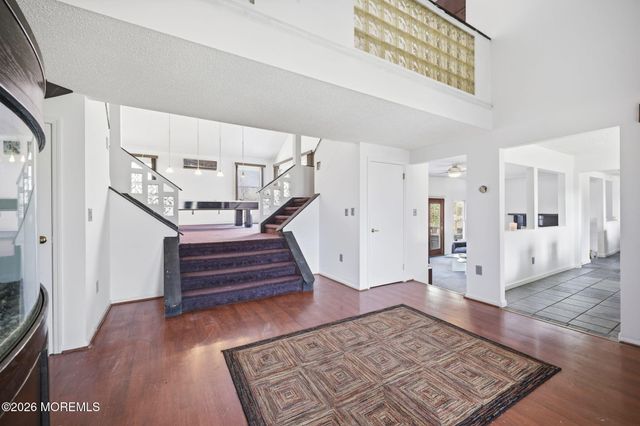 3 Fairfield Court, Manalapan, NJ 07726