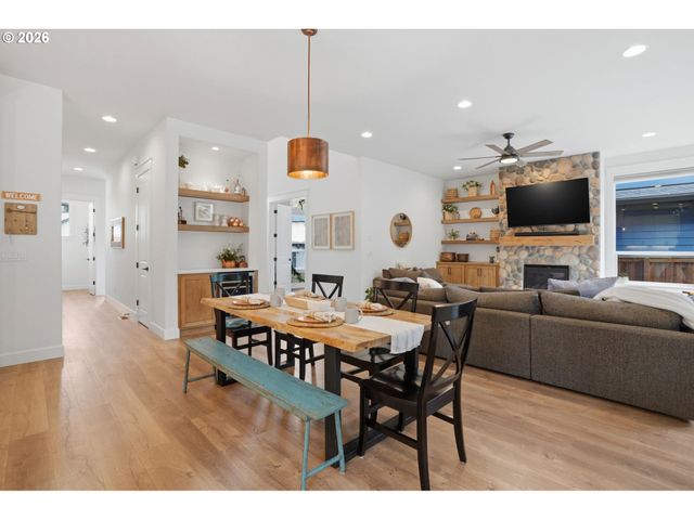 18519 Ne 26TH Dr, Vancouver, WA 98684