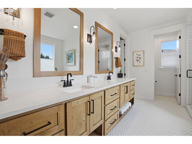 18519 Ne 26TH Dr, Vancouver, WA 98684