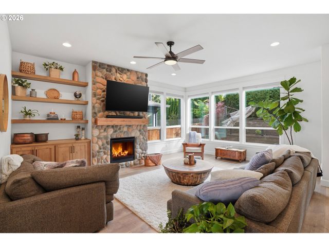 18519 Ne 26TH Dr, Vancouver, WA 98684