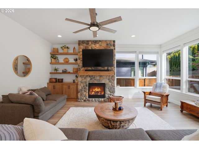 18519 Ne 26TH Dr, Vancouver, WA 98684