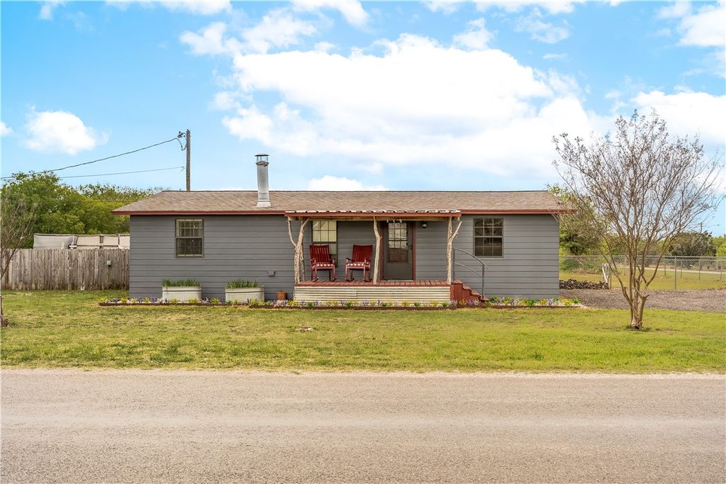 658 Peabody Road, Bruceville Eddy, TX 76630