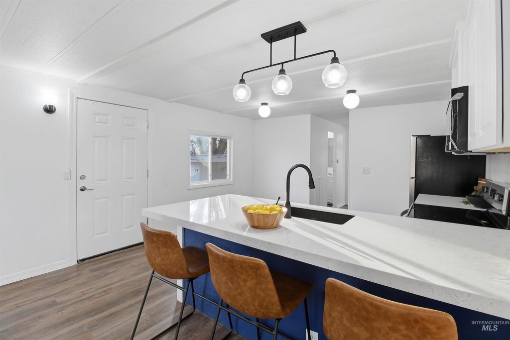 198 South Hills Road 43, Twin Falls, ID 83301 photo 2