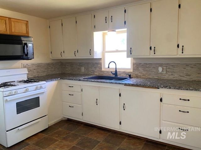 123 N Venice St, Nampa, ID 83687