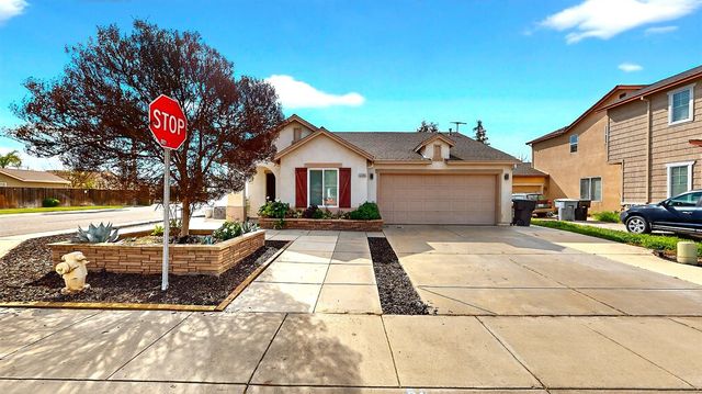 2368 Hearthsong Ct, Riverbank, CA 95367