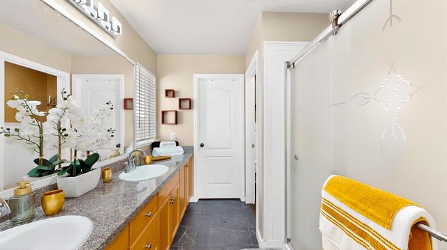 2368 Hearthsong Ct, Riverbank, CA 95367