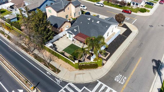 2368 Hearthsong Ct, Riverbank, CA 95367